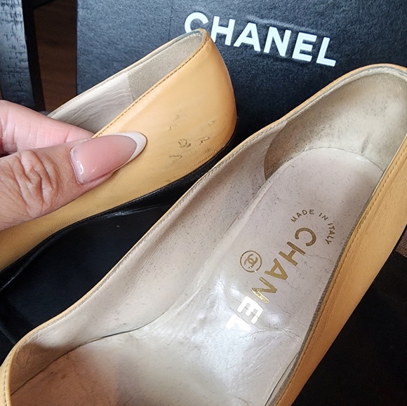 Authentic CHANEL Black and Tan Heels - Picture 4 of 15